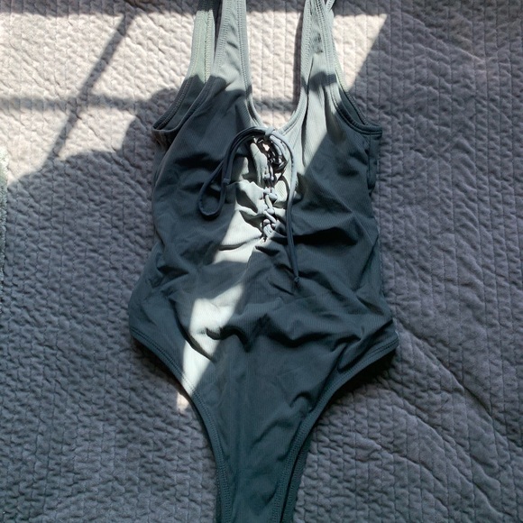 swimsuit - Picture 6 of 6